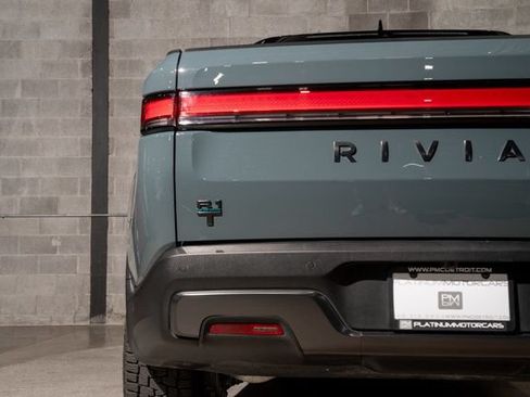 Used 2026 Rivian R1T Premium AWD/4WD image 13