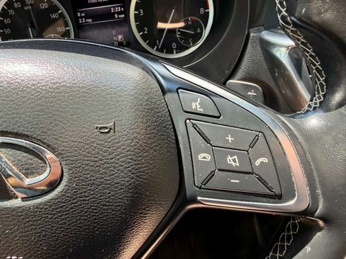 Used 2017 INFINITI QX30 Premium w/ Technology Package FWD image 36