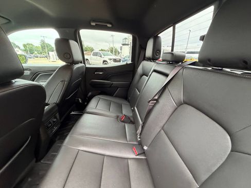 Used 2023 Chevrolet Colorado LT w/ LT Convenience Package III AWD/4WD image 5