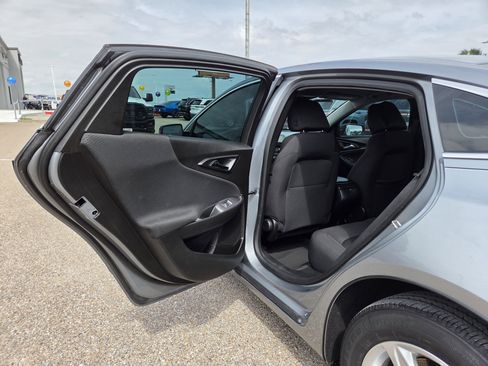 Used 2023 Chevrolet Malibu LS FWD image 14