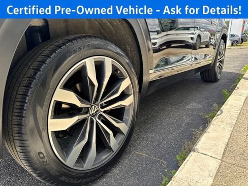 Certified 2023 Volkswagen Atlas Cross Sport SEL Premium R-Line AWD/4WD image 28
