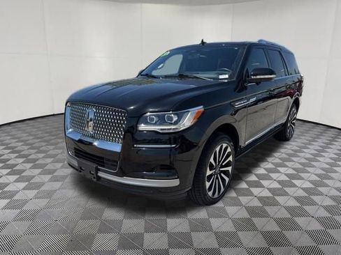 Certified 2022 Lincoln Navigator Reserve AWD/4WD image 13