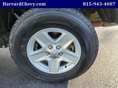 Used 2023 Jeep Gladiator Sport image 44