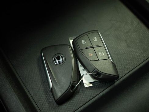 Used 2026 Honda Prologue EX image 27