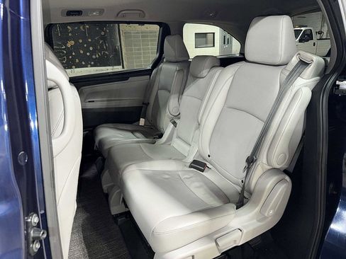 Used 2023 Honda Odyssey EX-L image 17