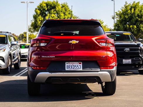 Used 2021 Chevrolet TrailBlazer LT w/ Convenience Package FWD image 5