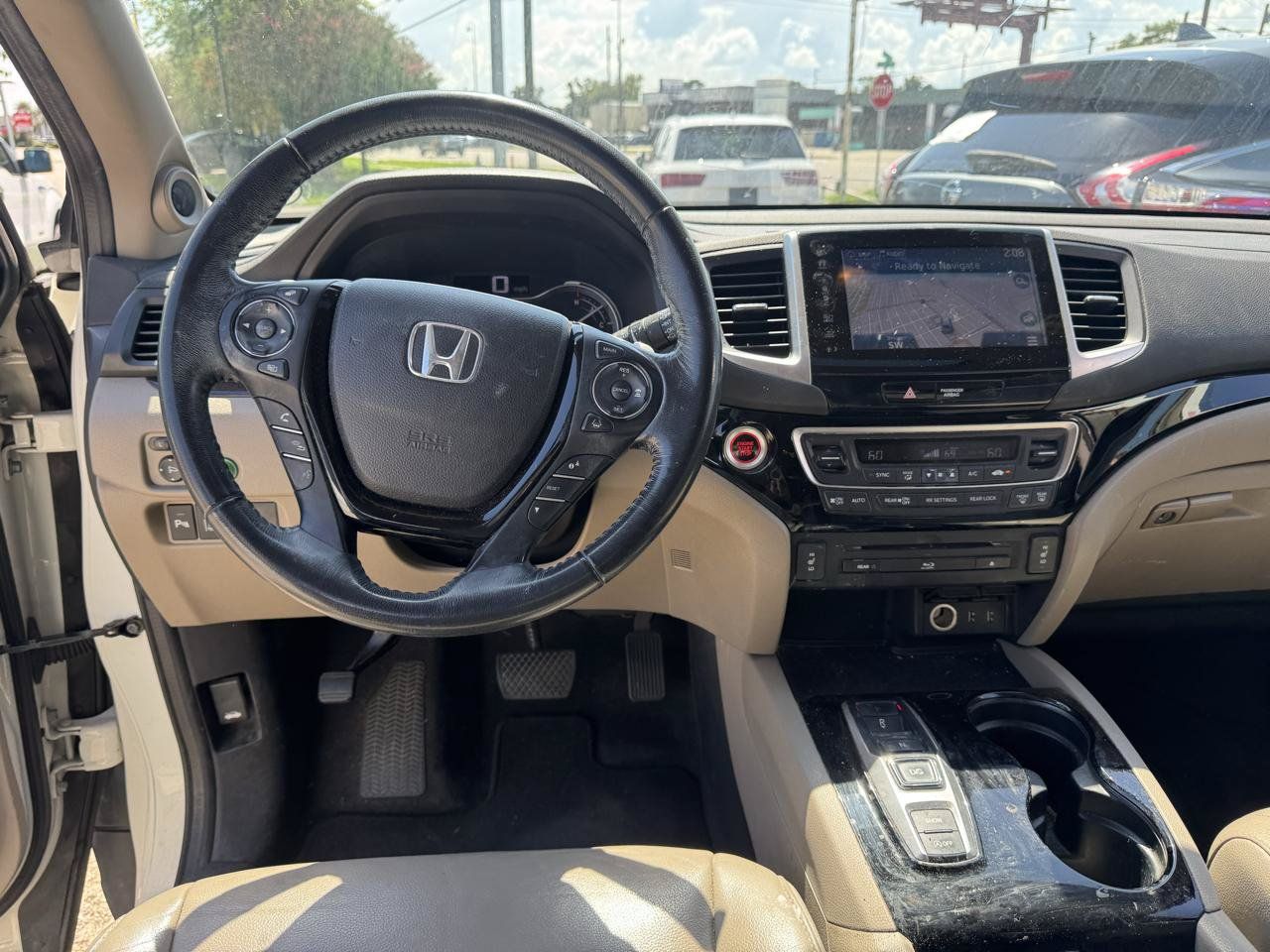 Used 2017 Honda Pilot Touring image 9