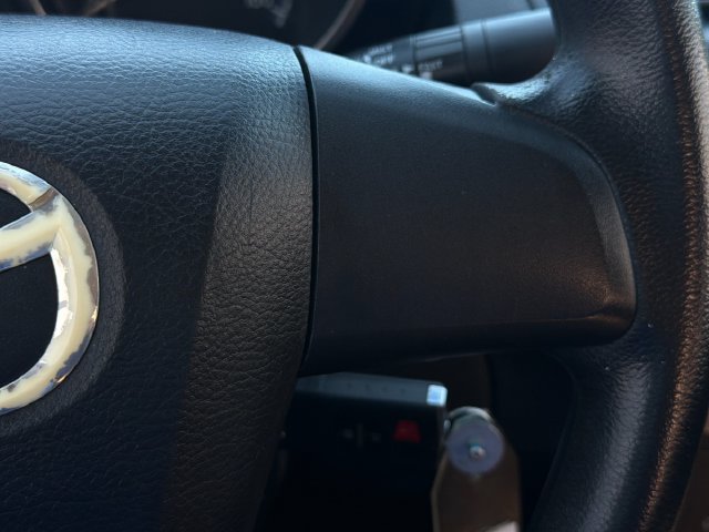Used 2012 MAZDA MAZDA3 i Sport FWD image 25