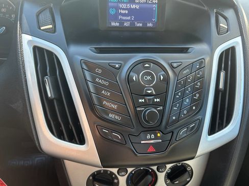 Used 2013 Ford Focus SE w/ SE Winter Pkg image 26