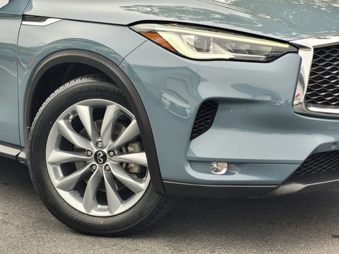 Used 2022 INFINITI QX50 Essential AWD/4WD image 3