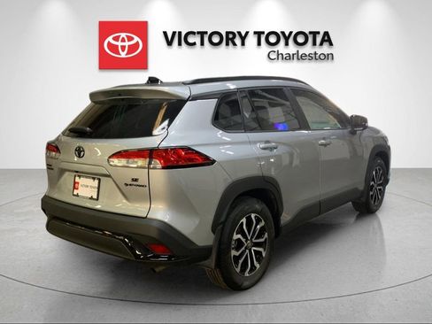 Used 2025 Toyota Corolla Cross AWD Hybrid w/ Moonroof Package image 7