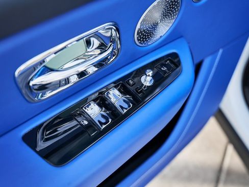 Used 2023 Rolls-Royce Cullinan Black Badge w/ Driver's Package image 31