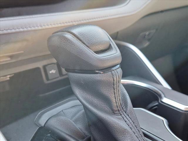 Used 2020 Toyota Highlander L FWD image 12