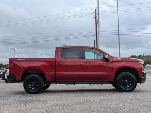 Used 2021 Chevrolet Silverado 1500 LT Trail Boss w/ Convenience Package II image 4