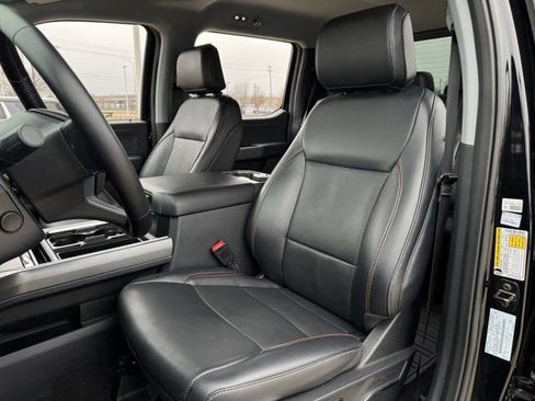 Used 2024 Ford F250 Lariat w/ Black Appearance Package image 28