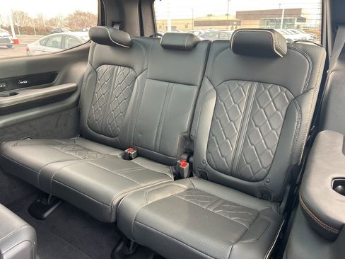 Used 2024 Jeep Grand Wagoneer Series III image 17