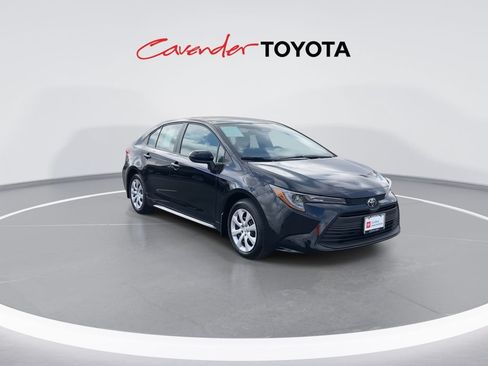 Certified 2025 Toyota Corolla LE FWD image 2