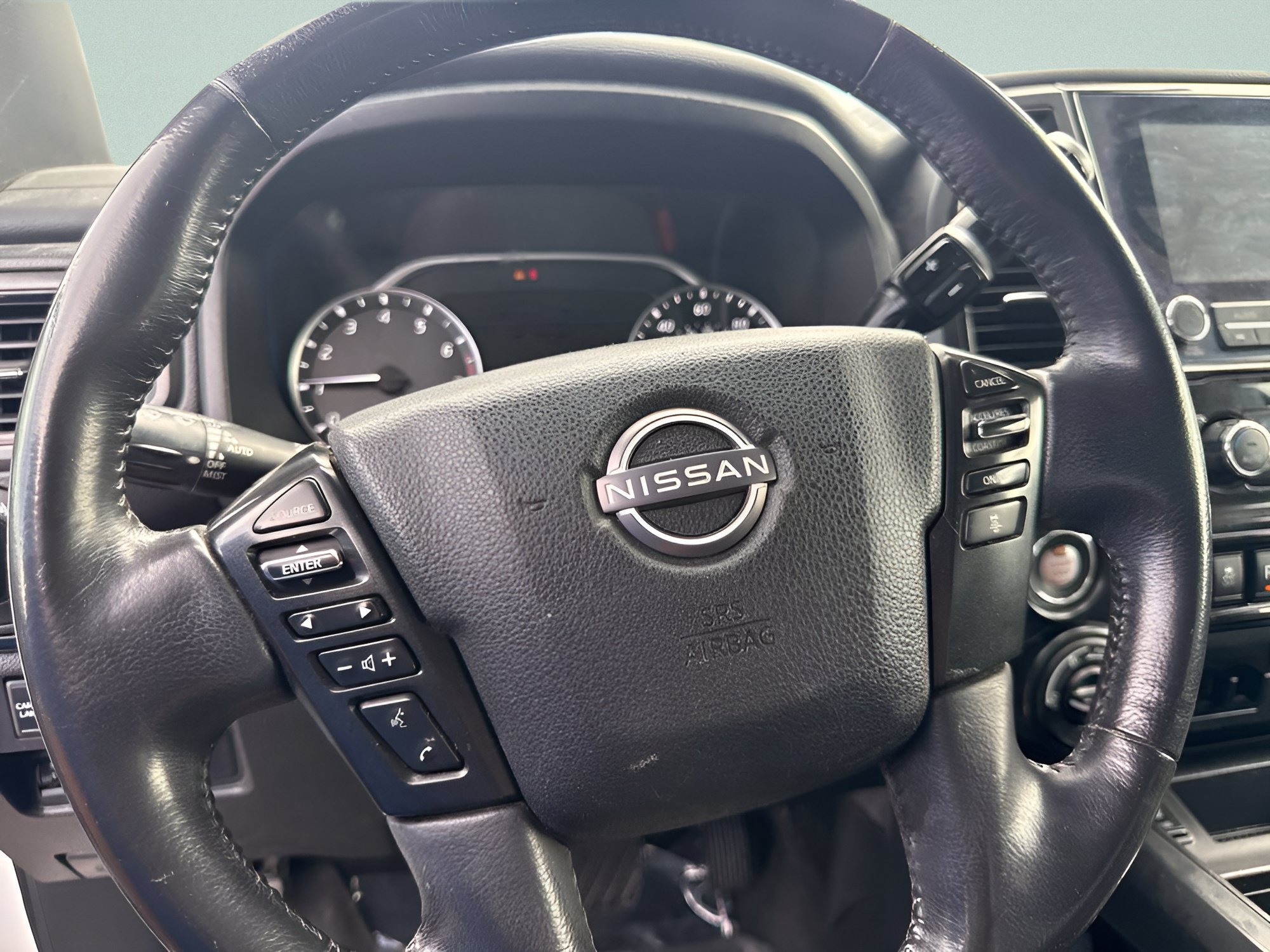 Used 2023 Nissan Titan SV w/ SV Convenience Package AWD/4WD image 29