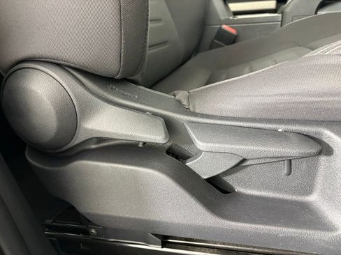 Used 2024 Toyota Tacoma TRD Off-Road image 34