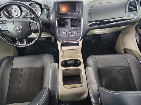 Used 2020 Dodge Grand Caravan SXT FWD image 14