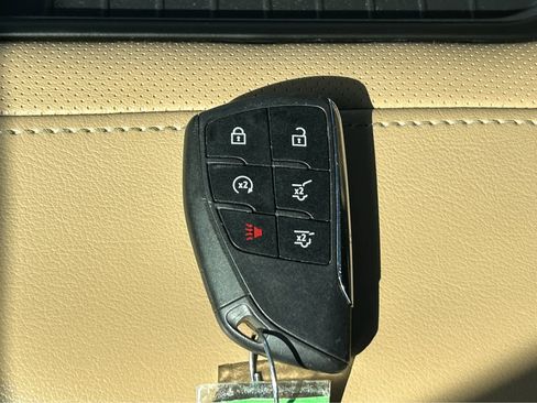 Used 2022 Chevrolet Suburban Premier image 44