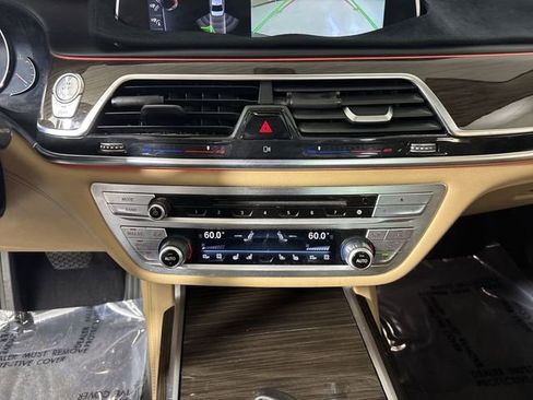 Used 2016 BMW 750i xDrive AWD/4WD image 9