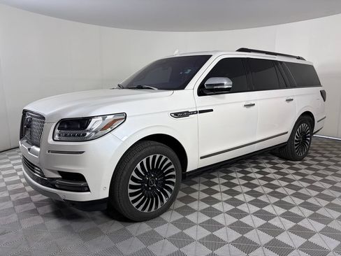 Used 2019 Lincoln Navigator L Black Label w/ Cargo Package AWD/4WD image 3