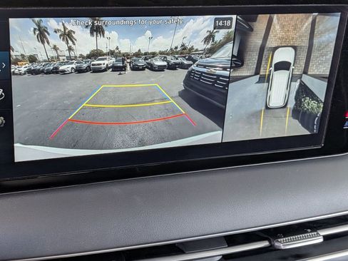 Used 2025 Hyundai Palisade Limited FWD image 18