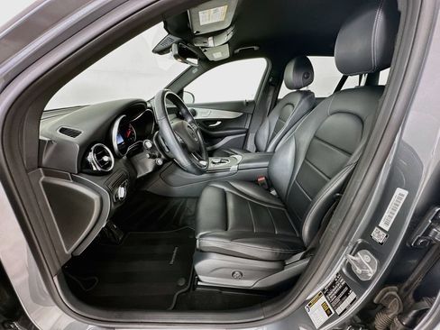 Used 2019 Mercedes-Benz GLC 300 image 21