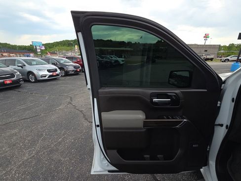 Used 2019 Chevrolet Silverado 1500 RST AWD/4WD image 14