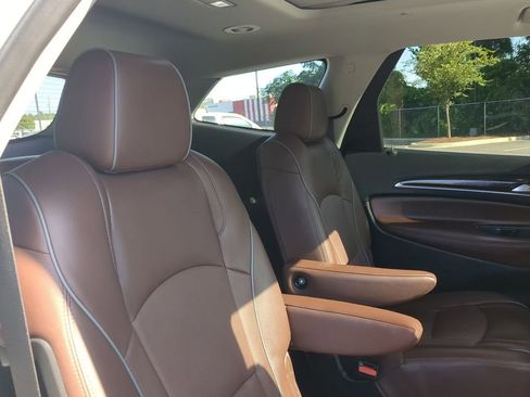 Used 2021 Buick Enclave Avenir w/ Avenir Technology Package image 39