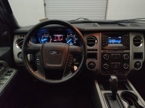 Used 2017 Ford Expedition XLT AWD/4WD image 22