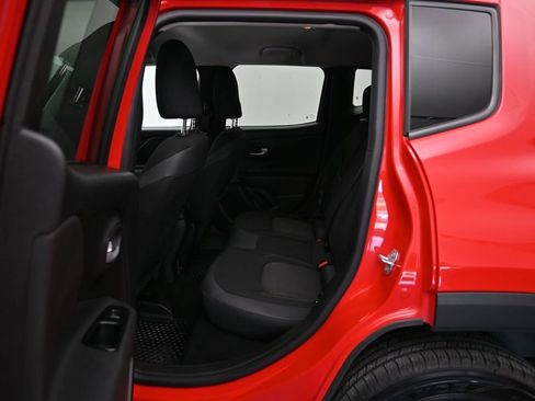 Used 2023 Jeep Renegade Latitude AWD/4WD image 22