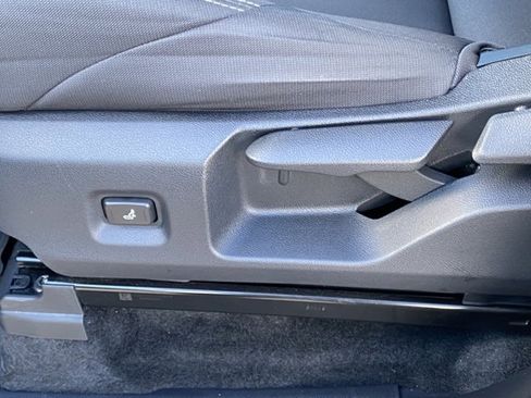 Used 2025 Toyota Tacoma SR image 30