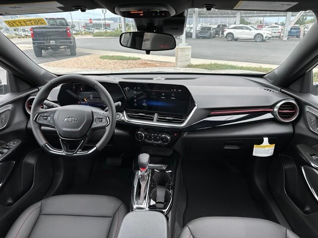 Used 2026 Chevrolet Trax RS FWD image 21