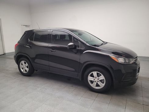 Used 2020 Chevrolet Trax LS w/ Tint and Cruise Package FWD image 11