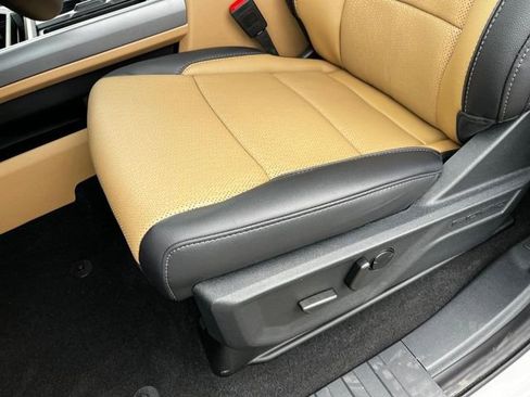 New 2025 Ford F350 Lariat w/ Lariat Ultimate Package image 11