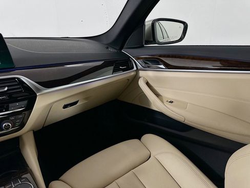 Used 2017 BMW 530i image 24