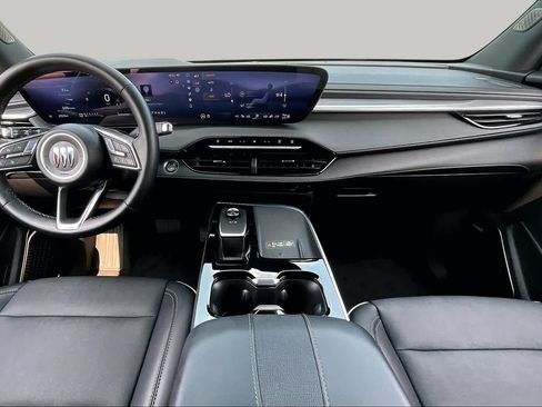 Used 2025 Buick Enclave Preferred FWD image 16