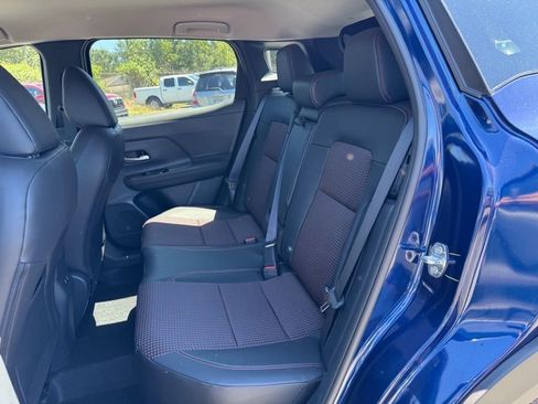 New 2025 Nissan Kicks SR w/ Interior Electronics Package FWD image 12