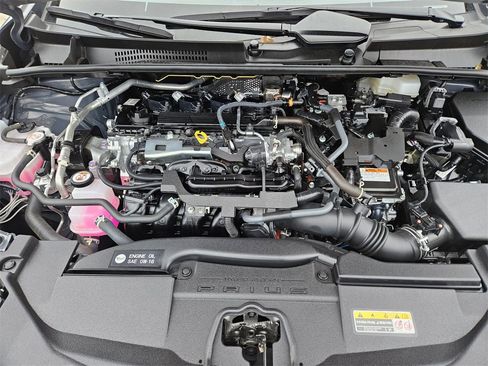 Used 2025 Toyota Prius LE image 23