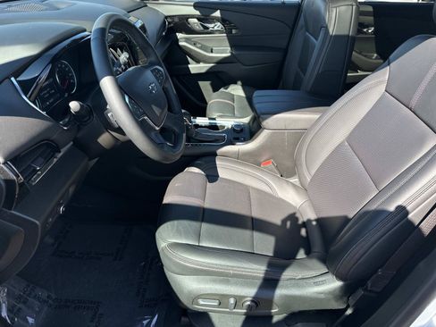Certified 2023 Chevrolet Traverse RS w/ LPO, Floor Liner Package AWD/4WD image 18