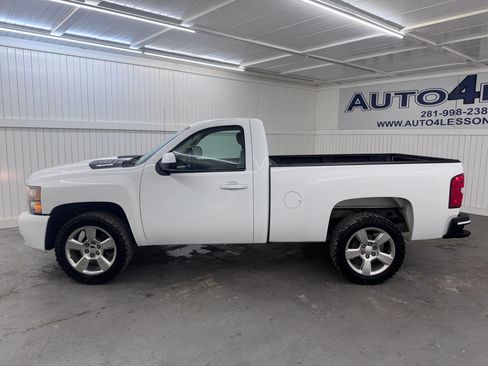 Used 2011 Chevrolet Silverado 1500 W/T image 8