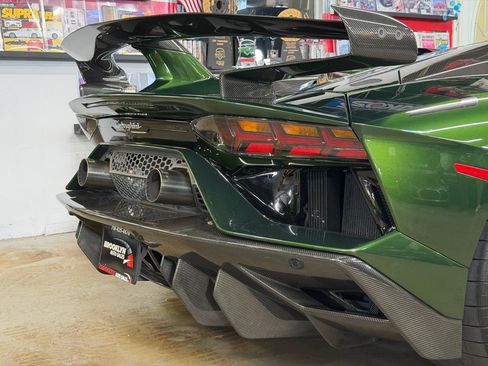 Used 2021 Lamborghini Aventador SVJ AWD/4WD image 30