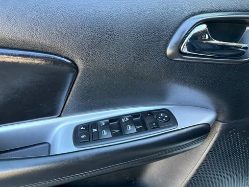 Used 2013 Dodge Journey SXT w/ Flexible Seating Group FWD image 12