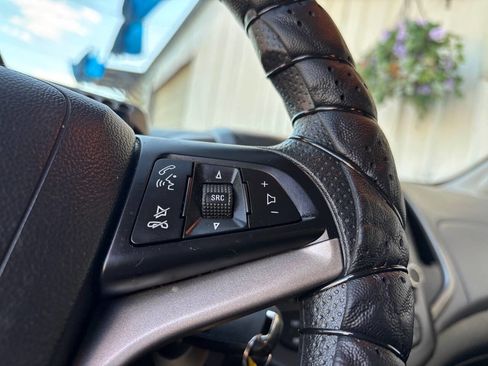 Used 2015 Chevrolet Sonic LT image 22