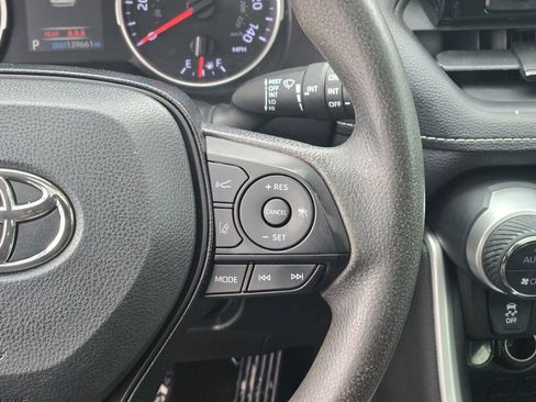 Used 2020 Toyota RAV4 XLE w/ Convenience Package image 37