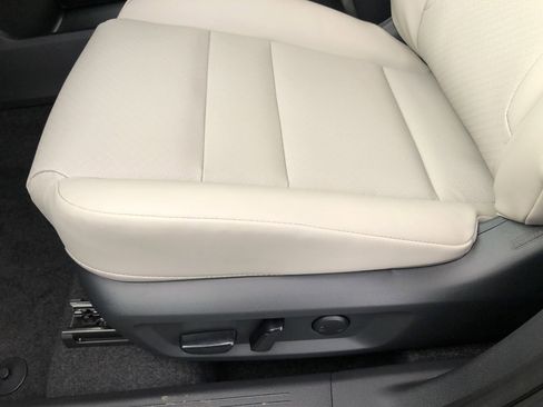 New 2026 Nissan Rogue SV image 23