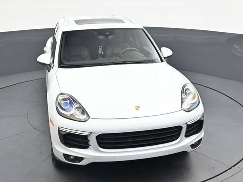 Used 2017 Porsche Cayenne Platinum Edition AWD/4WD image 28