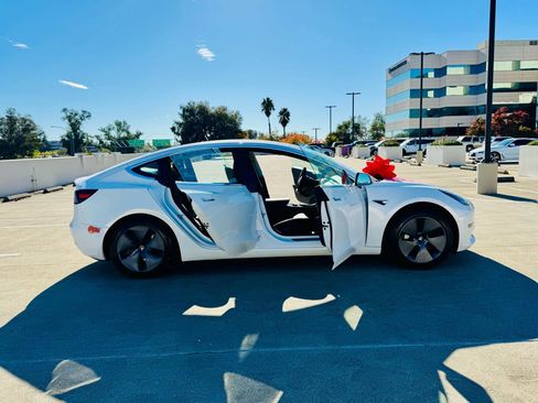 Used 2020 Tesla Model 3 RWD image 31